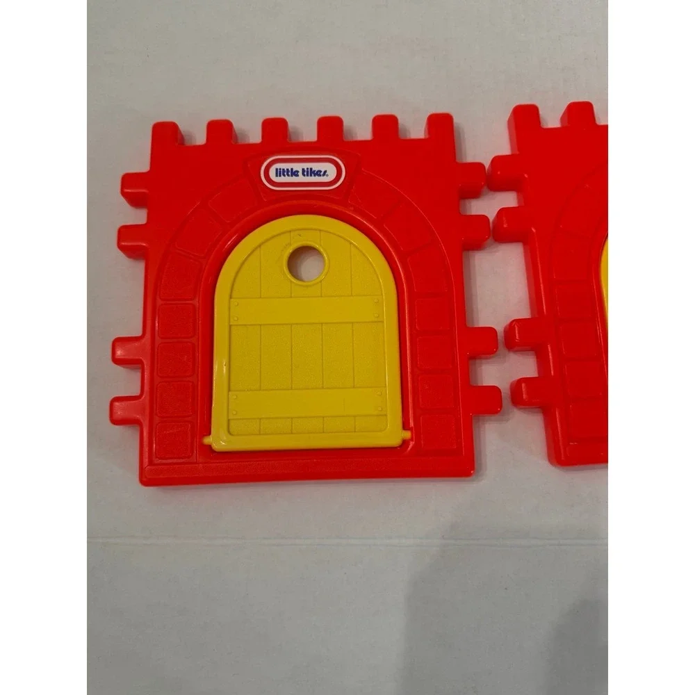 VTG Little Tikes Waffle Blocks 2 Castle Doors Red and Yellow Replacement Pieces